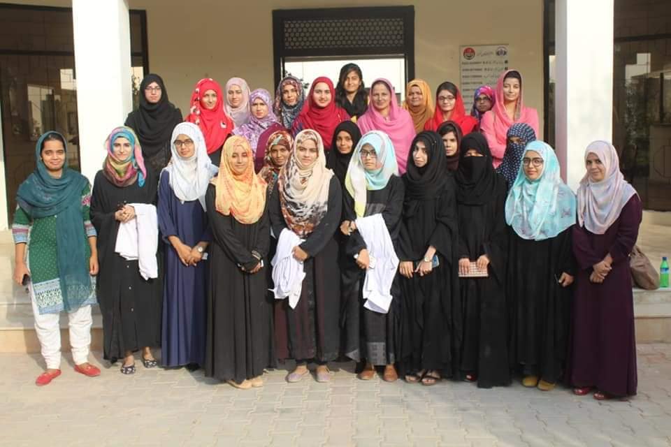 Invited as a guest speaker to deliver a lecture on Profitable dairy farming to DVM students, dairy professionals and para-veterinary staff by BZU University Multan, Pakistan